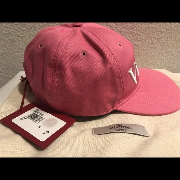 Grand NEE Valentino Garavani VLTN Logo Cap Pink Buy Valentino Garavani Pink Chez Valentino Baseball Cap in  main image 3